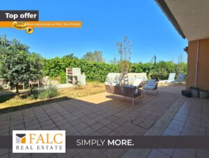 Mallorca-Idylle: Reihenhaus mit Pool & Garten